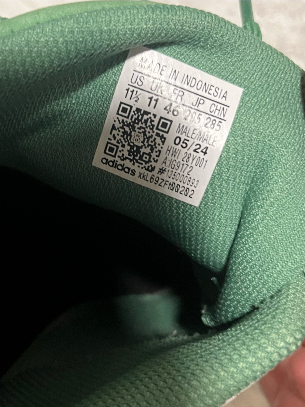 adidas Cloudform Comfort White Leather Sneakers with Green Tongue and Laces - Picture 2 of 6